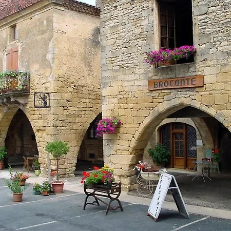 Maison Historique Avec Terrasse Ensoleillee Et Wifi Au Coeur De - Fr-1-616-65 * Villefranche-du-Perigord