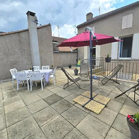 Holiday home Maison Historique Avec Terrasse Ensoleillee Et Wifi Au Coeur De - Fr-1-616-65